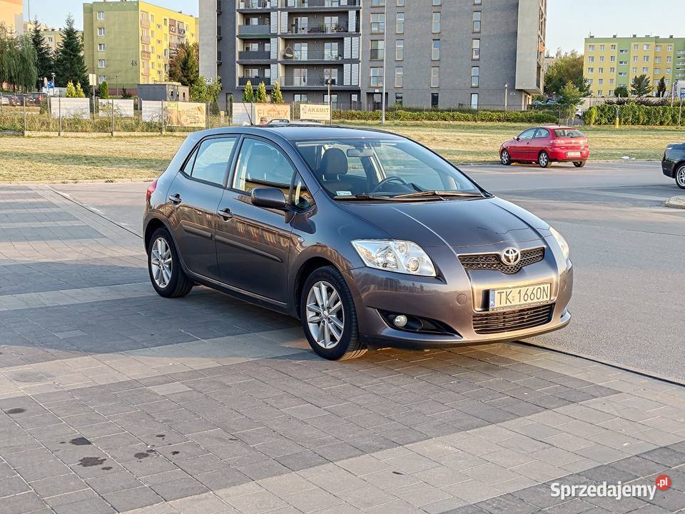 Toyota Auris E15 20 D4D 2009 1998cm3 świętokrzyskie Kielce