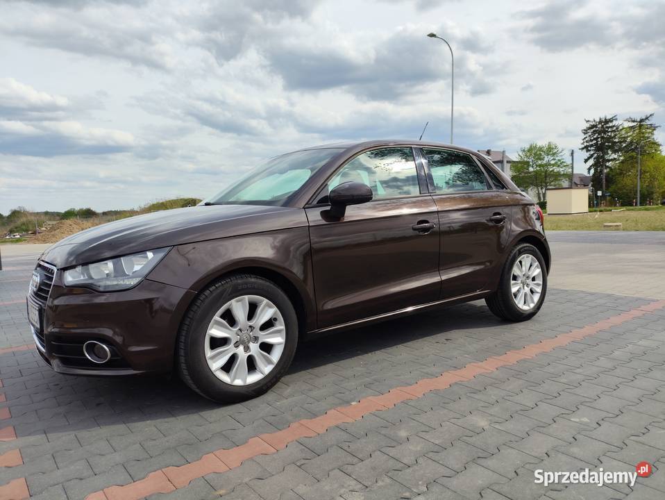 Audi A1 Sportback zadbana nowe opony wymieniony Rok produkcji 2013