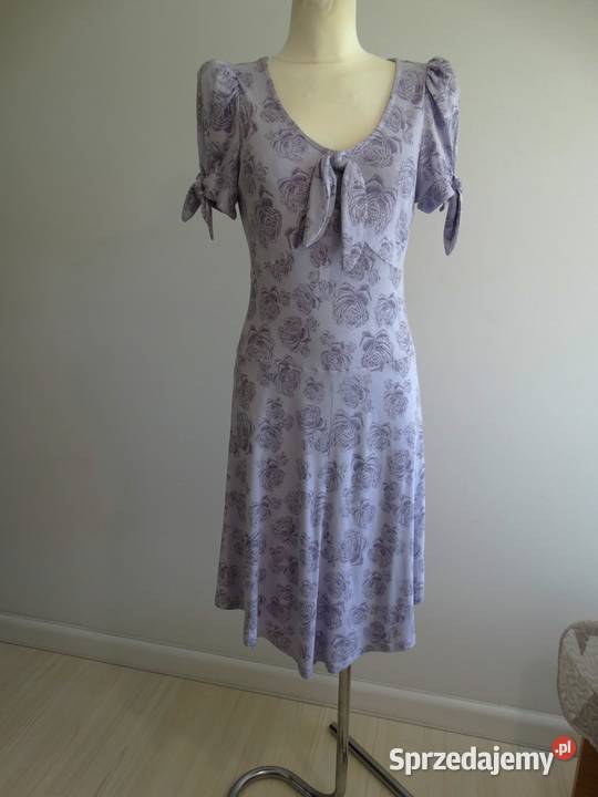 Sukienka Liliowa Kwiatowy Nadruk Rozkloszowana