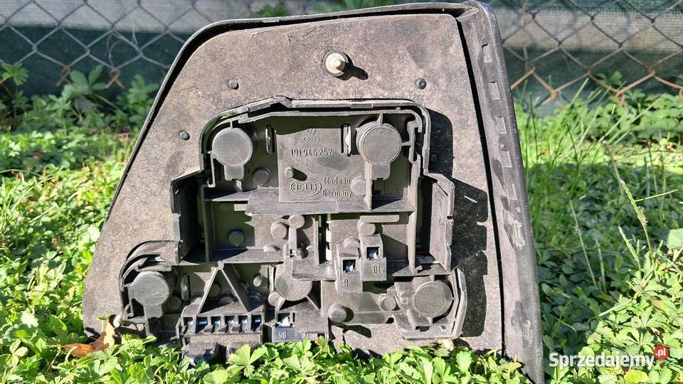 Oryginalna tylnia Lampa Hella Volkswagen Golf Świecie sprzedam