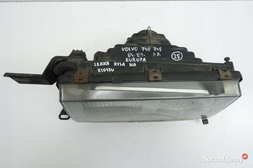 Volvo 740 760 PRZEDNIA LAMPA prawa EUROPA 3 piny Janów
