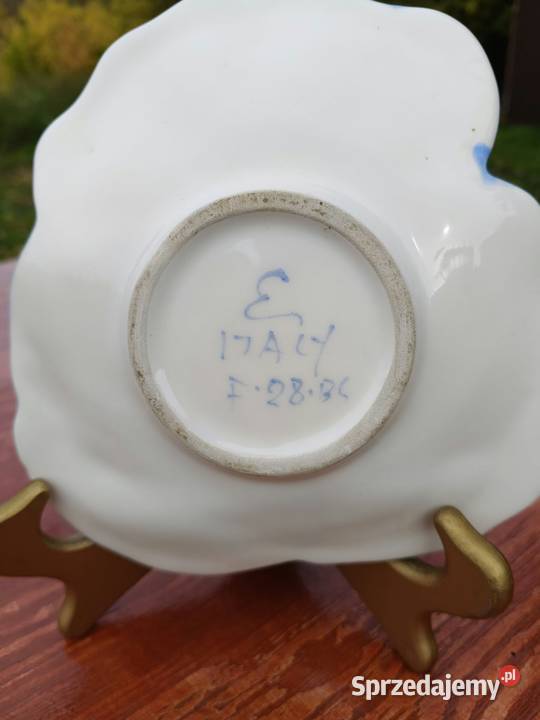 Ceramiczna piękna miseczka o wyglądzie kwiata z Wrocław