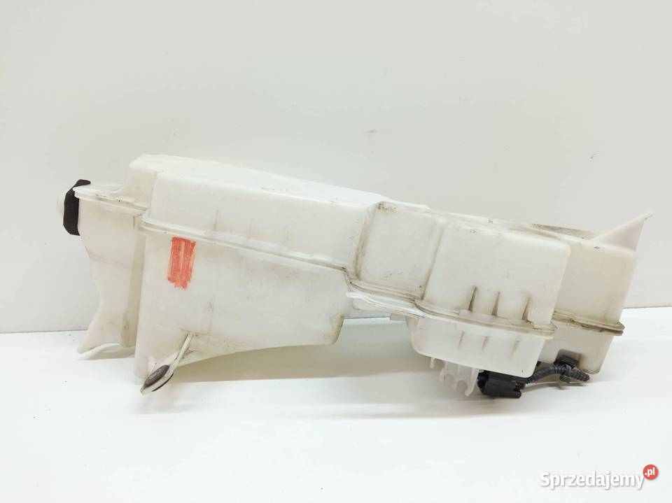 ZBIORNICZEK SPRYSKIWACZY POMPKA 30747576 Volvo