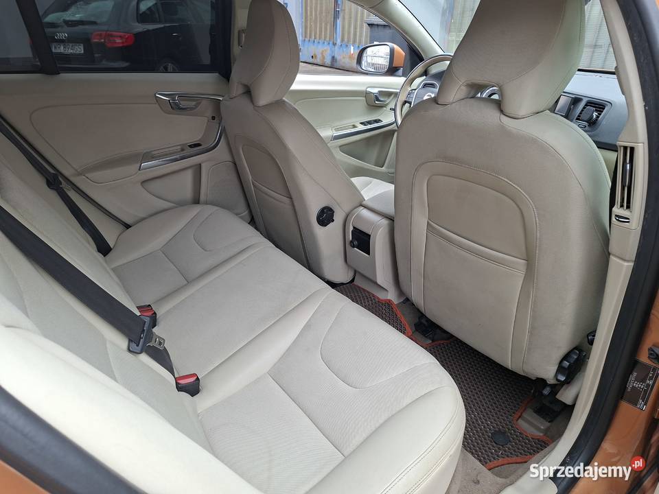 volvo v60 2012r 24d5 maska silnika błotniki 218KM mazowieckie Radom