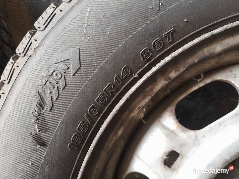 opony zimowe z felgami 18565R14 Świba sprzedam