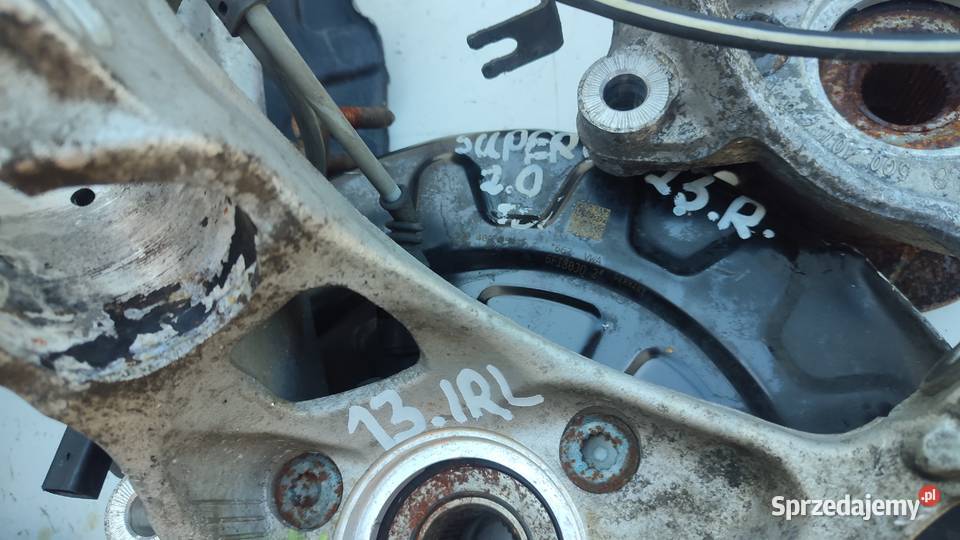 ZWROTNICA PIASTA VW PASSAT B8 SUPERB III PRAWA Włoszczowa