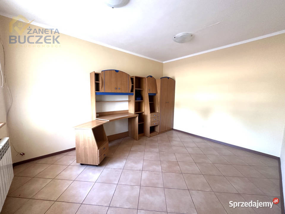 Sprzedam budynek usługowy warsztat w Janowie w Brochów sprzedam