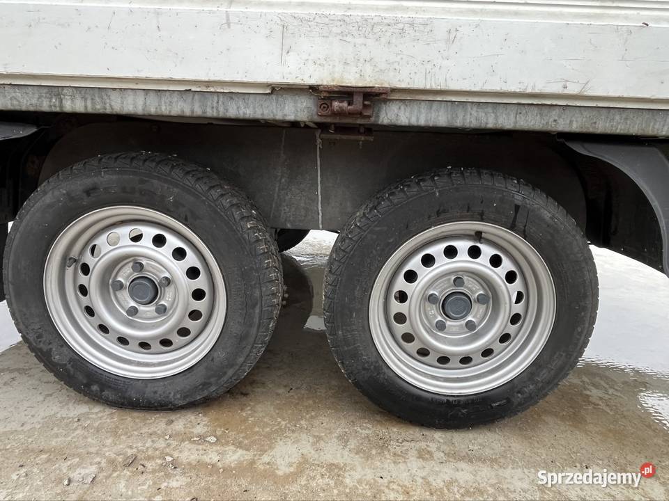 Przyczepa Humbaur dwuosiowa hamowana 1200 DMC