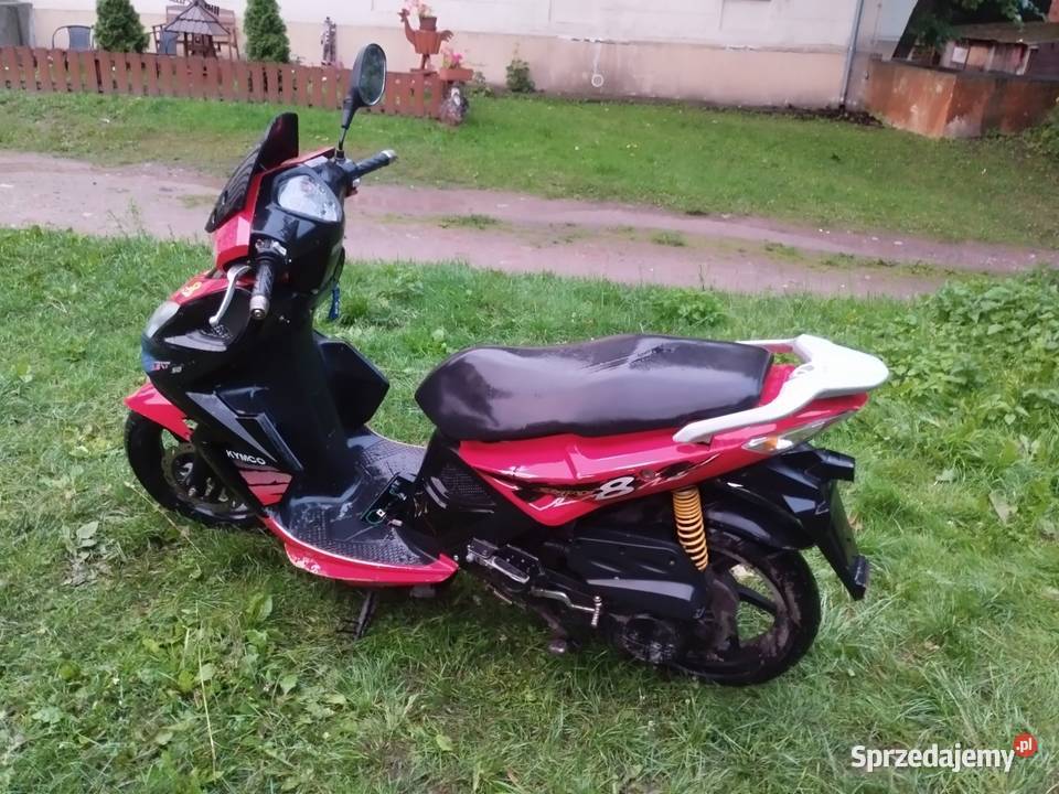 Skuter duży Świecie