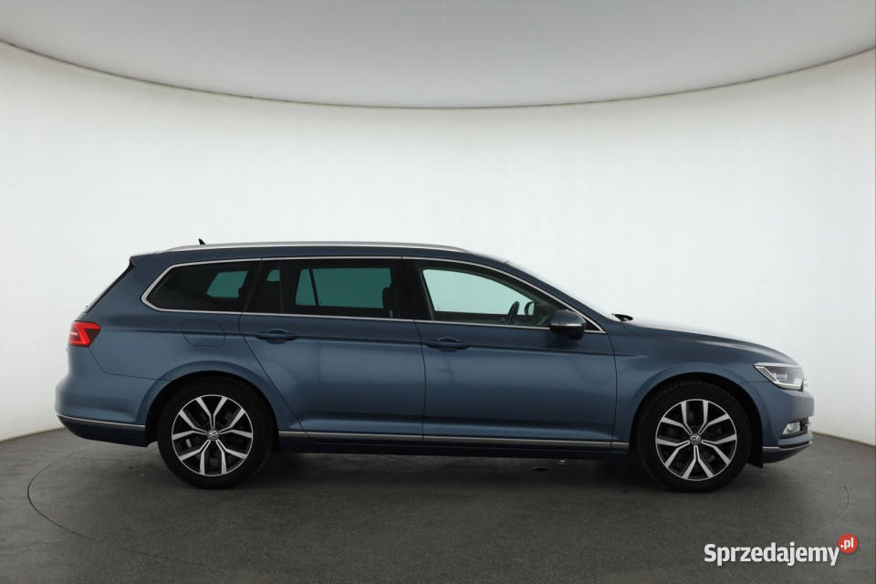 VW Passat 18 TSI niebieski mazowieckie Piaseczno