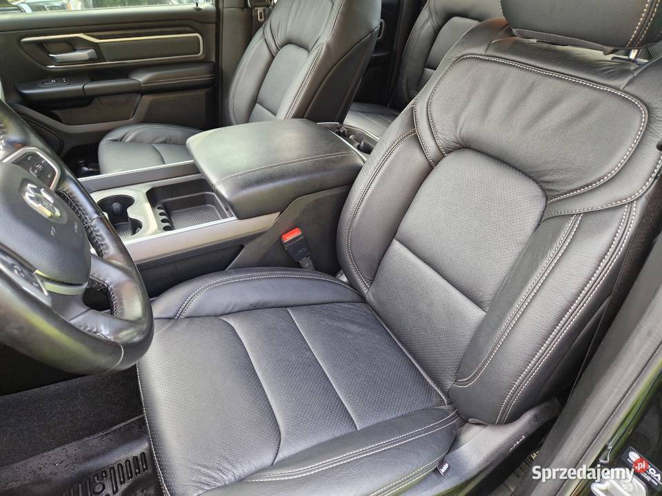 RAM 1500 RAM 1500 dobrze wyposarzony ciężarowy benzyna sprzedam