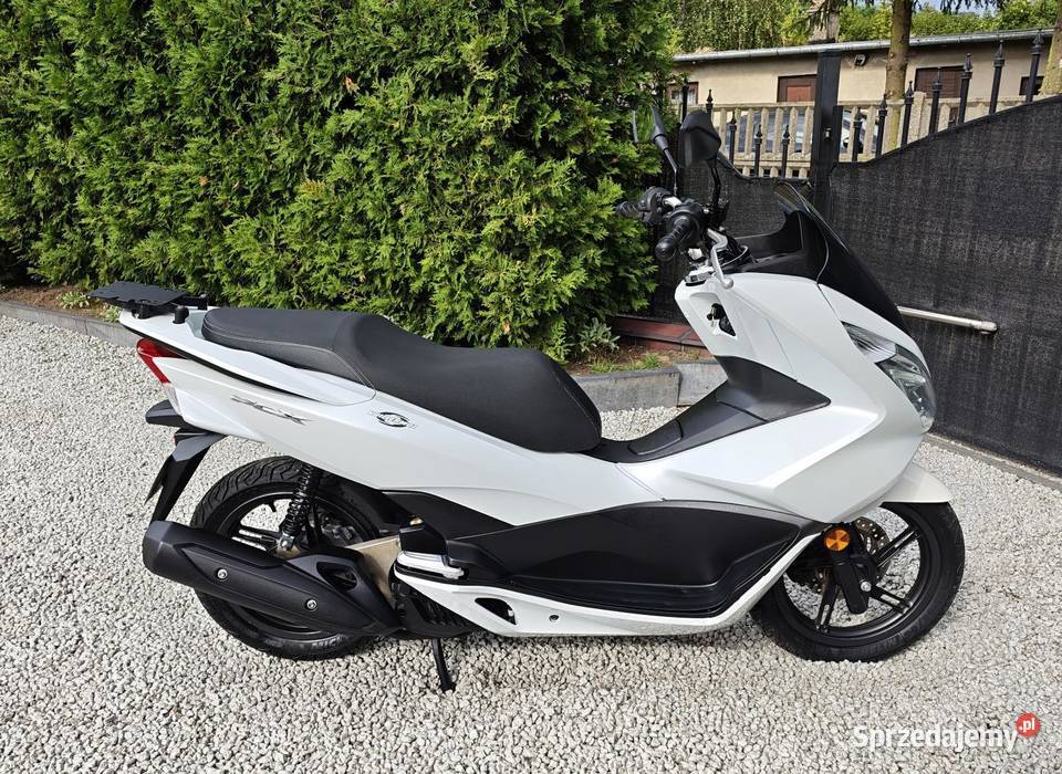 Skuter Honda PCX 125cc 2017r FULL LED WTRYSK 4T uszkodzony Łask sprzedam