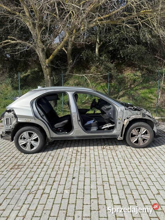 Lexus UX hybryda kradzieży sprowadzony z Włoch uszkodzony Warszawa