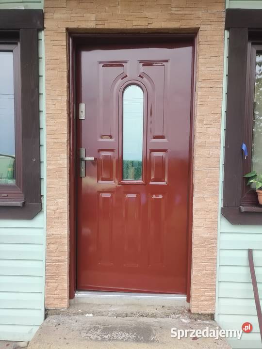 Renowacja drzwi schodów