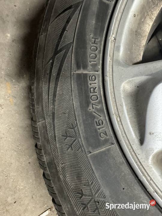 Sprzedam opony z kolcami 21570R16 Grzawa
