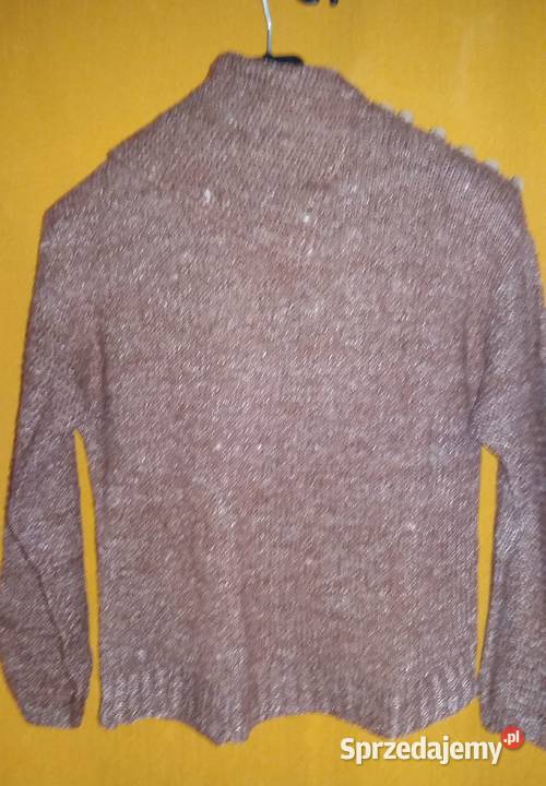 Sweter wełniany ręcznie robiony na Łódź