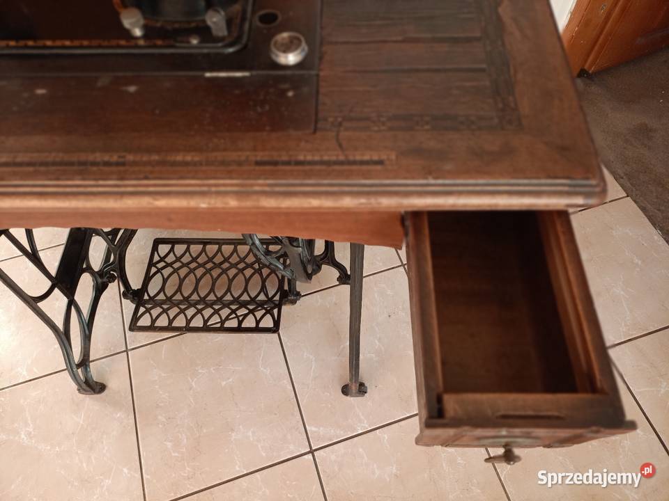 Maszyna do szycia marki Pfaff