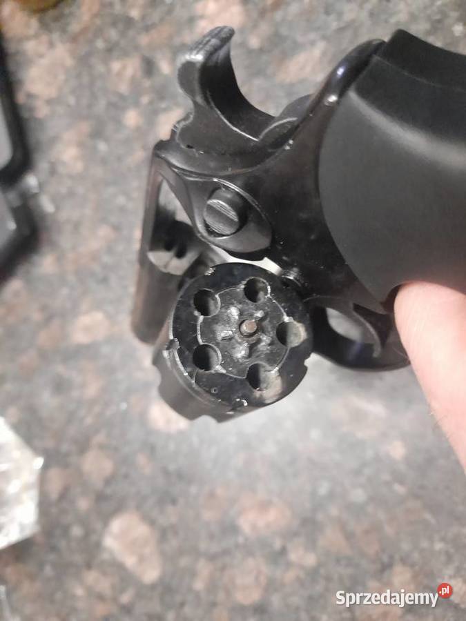 Rewolwer hukowy Łabiszyn