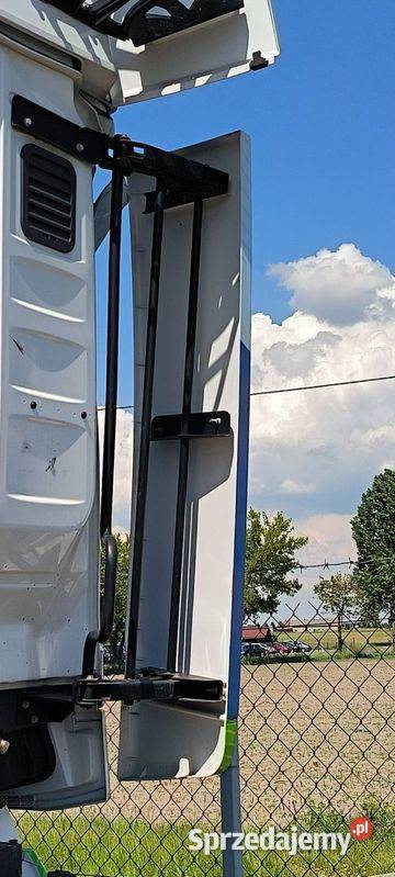 OWIEWKA IVECO STRALIS AS440STP LNG SPOILER PRAWY Lipno