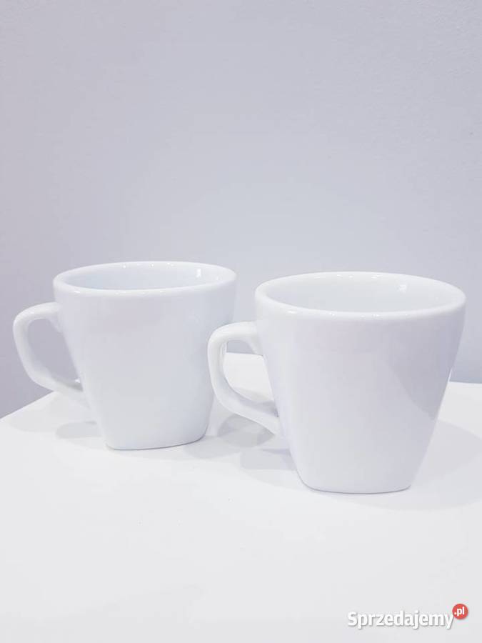 Zestaw porcelanowych filiżanek w gerbery Dąbrowa Górnicza