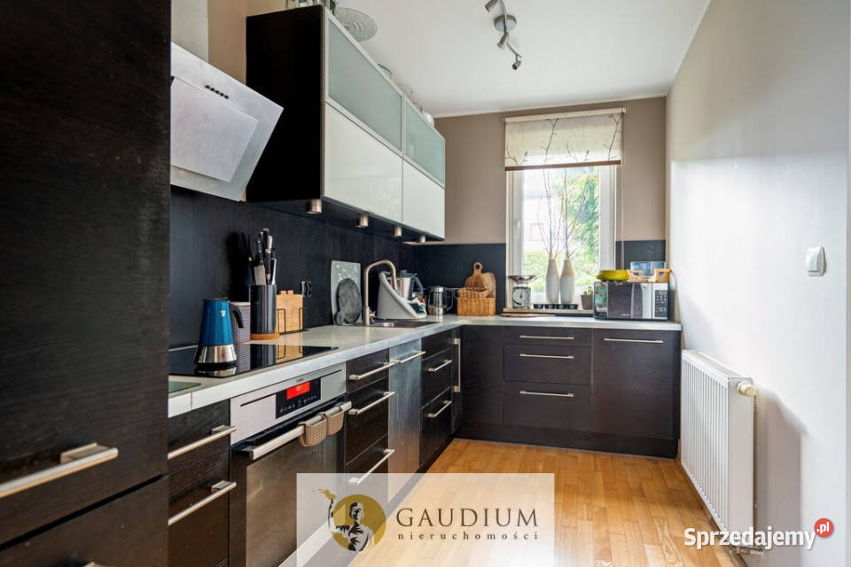 Bliźniak 6 pokoi z garażem i ogródkiem Rumia