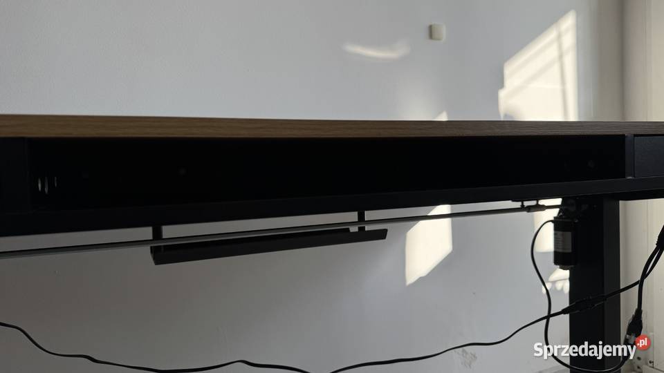 Biurko Podnoszone O Szerokości 140 Otso Czarny 60cm śląskie