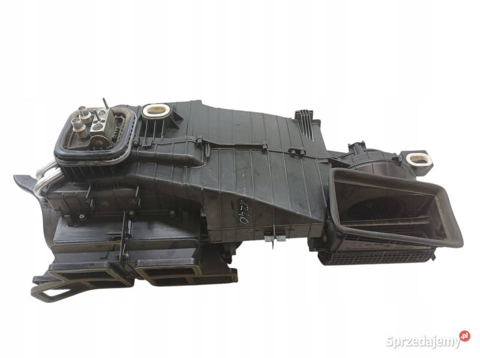 NAGRZEWNICA W2469061601 MercedesBenz CLAklasa I świętokrzyskie