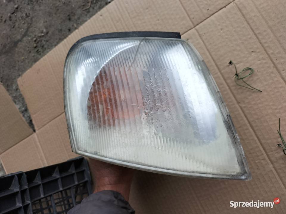 Mitsubishi Space Star MK1 KIERUNKOWSKAZ PRAWY Kamień-Kolonia