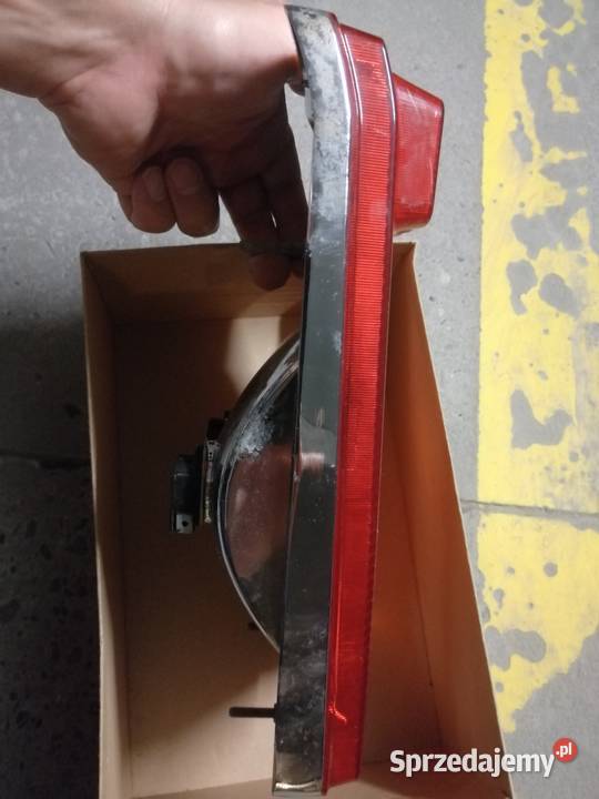 Fiat 125p nowa lampa tylna lewa PRL Motoryzacja Kraków sprzedam