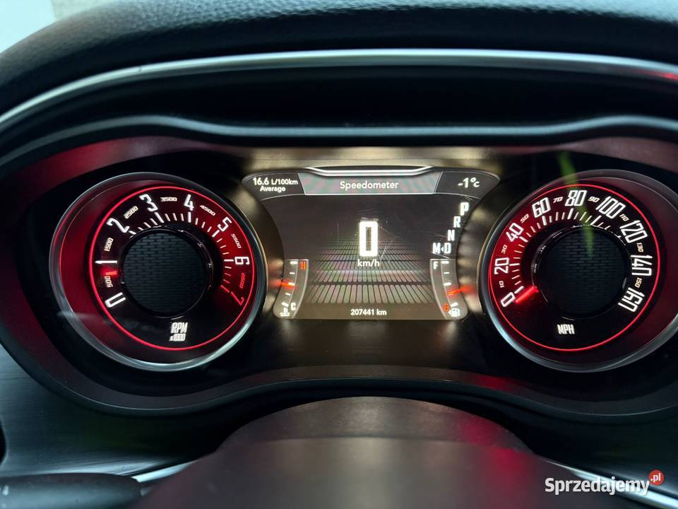 DODGE Challenger 36 V6 2017 USA 201 000 oryg Challenger