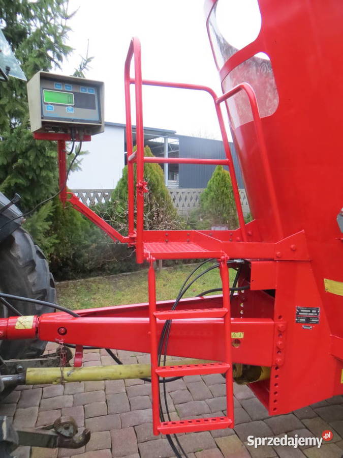 Paszowóz Wóz paszowy TRIOLIET Solomix 1000 wielkopolskie Cielcza