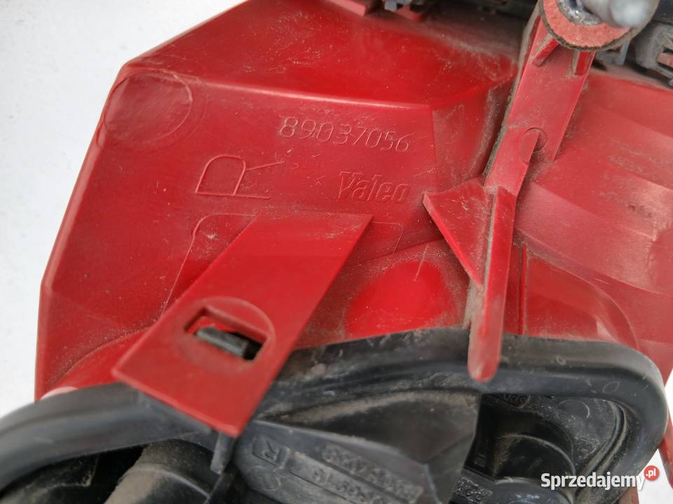 Audi A6 C6 Lampa tylna prawy tył Valeo pęknięta śląskie Szczerbice sprzedam