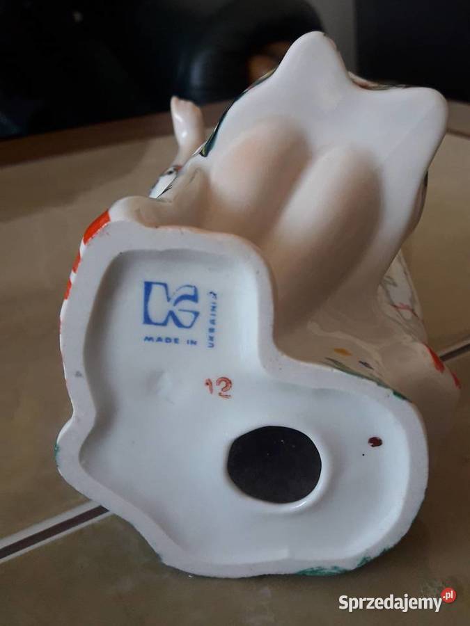 Figurka porcelanowa Ukraińska hafciarka Kijów Janów Lubelski sprzedam