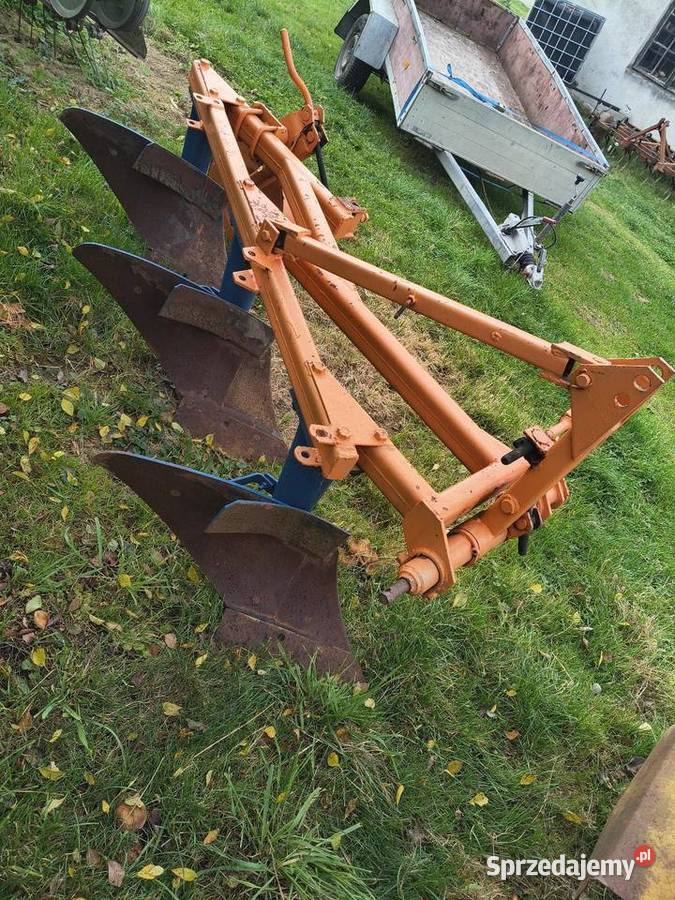 Pług duży 3 skibowy nieuszkodzony Blizne sprzedam