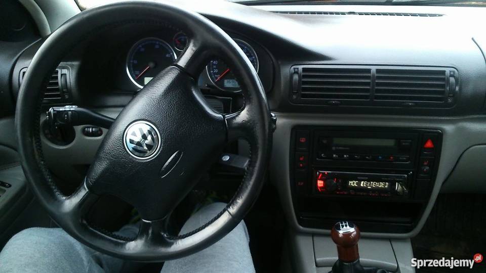 VW Passat B5 FL kombi 19 TDI 130 2002r HAK skóry gniazdo AUX Passat Jatwieź Duża