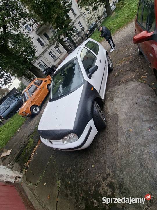 Sprzedam golfa 4 19 sdi na części tanio Rok produkcji 1999
