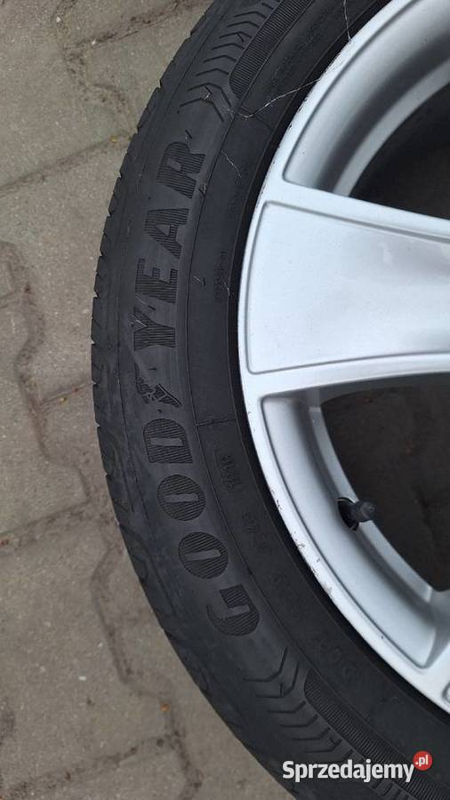 Aluminiowe felgi z oponami Raczyn sprzedam