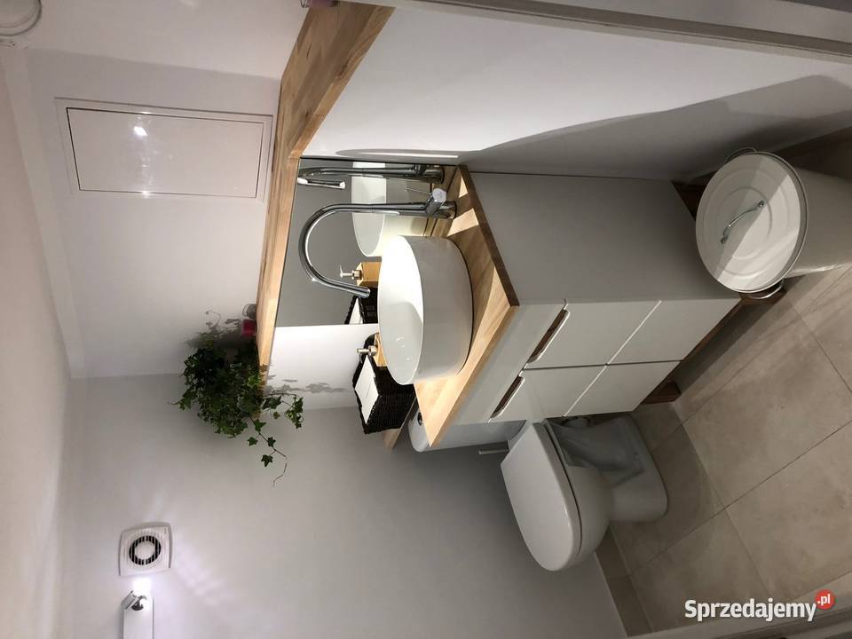 Odstąpię salon manicure pedicure samym metrze mazowieckie sprzedam