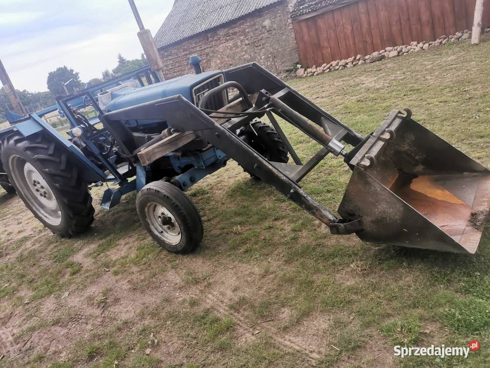 Ford 4000 z turem