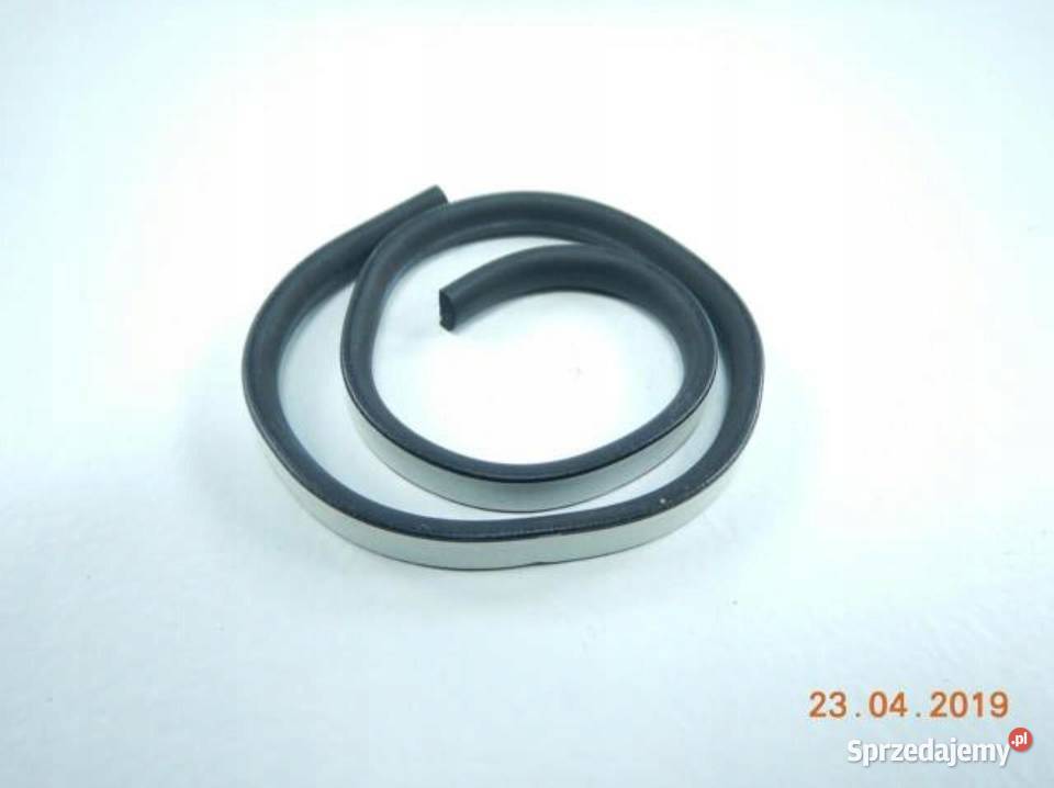 USZCZELKA ZDERZAKA PRZÓD FORD MONDEO 9600