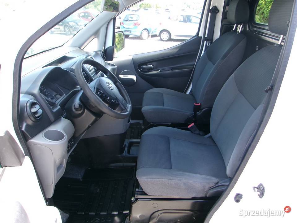 Nissan NV 200 15 D Blaszak Sprowadzony Dolna Grupa sprzedam