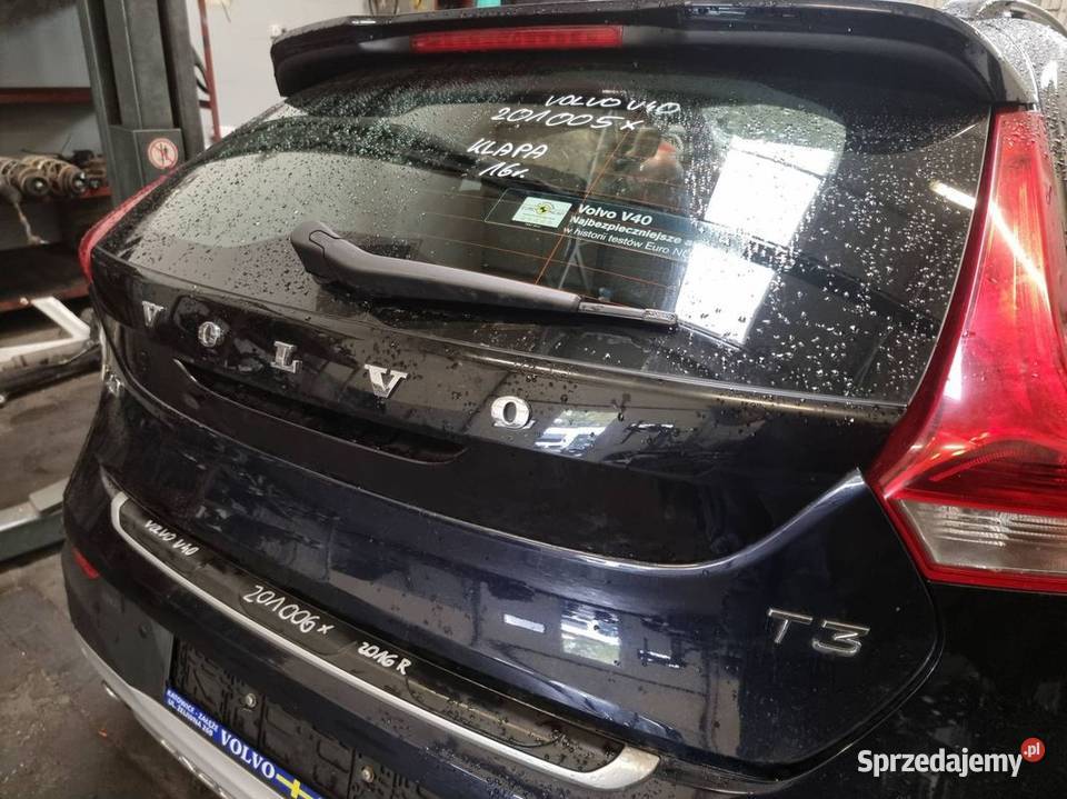 KLAPA VOLVO V40 II CROSS COUNTRY 46746 TYŁ Lipno