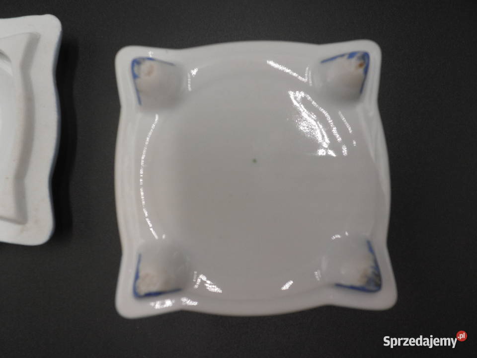 Porcelanowe puzderko kolekcjonerskie Raszków