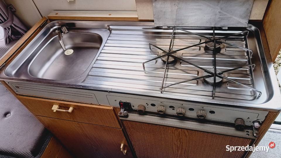 Przyczepa kempingowa łóżka piętrowe campingowa Rok produkcji 1989 Międzybrodzie Bialskie sprzedam