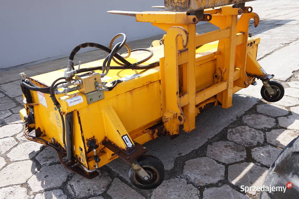 ZAMIATARKA MARKI JCB 240SC