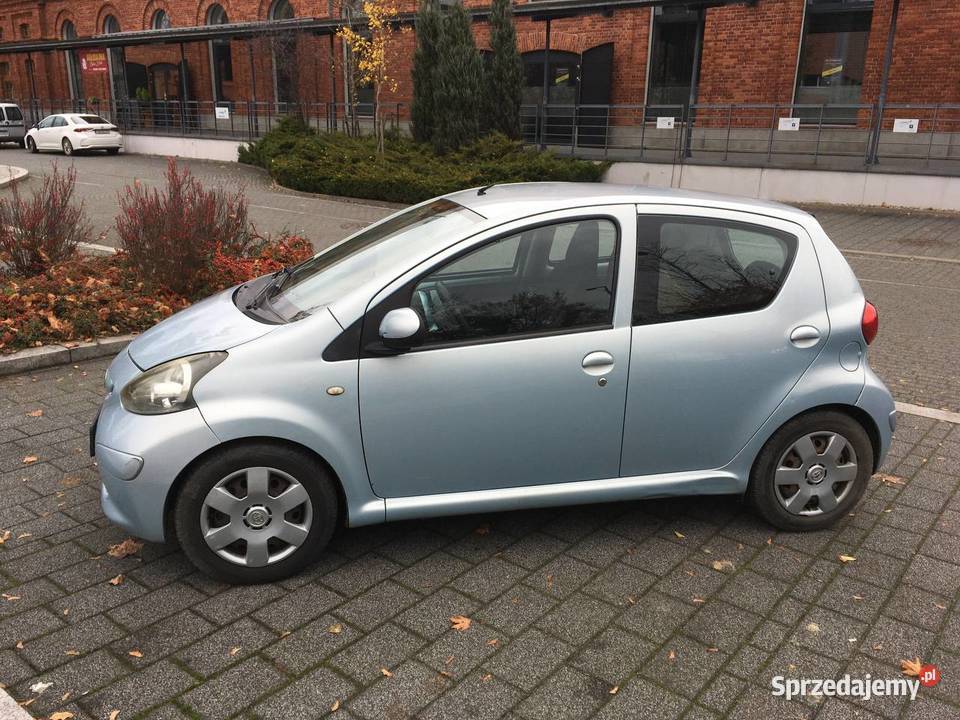 Toyota Aygo 10 2005 220000r łódzkie Łódź sprzedam