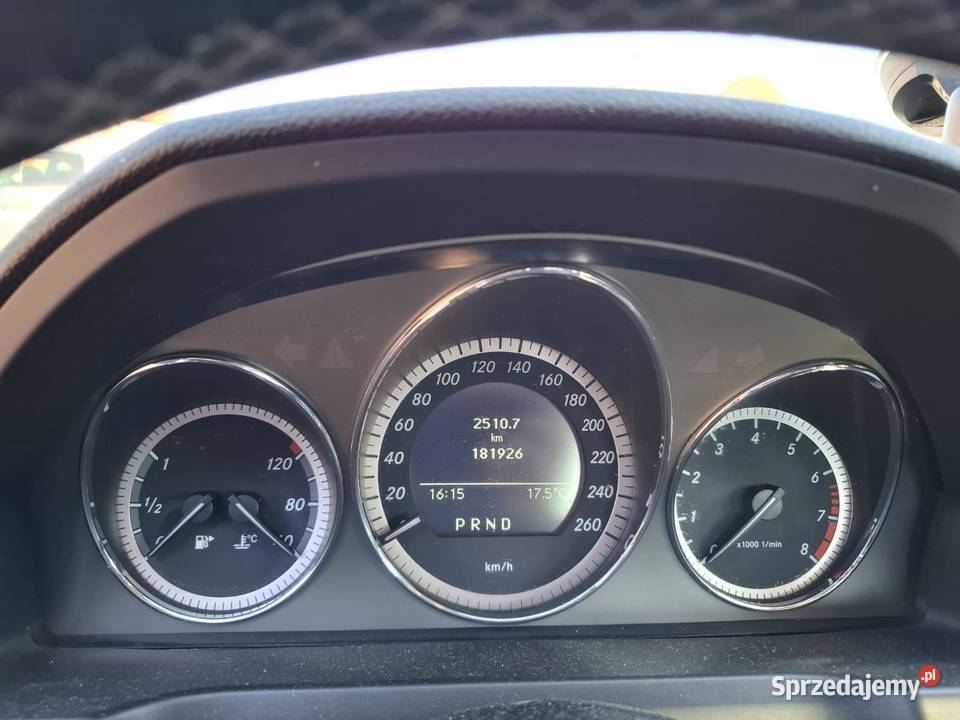 Mercedes Benz garażowany Połczyn-Zdrój