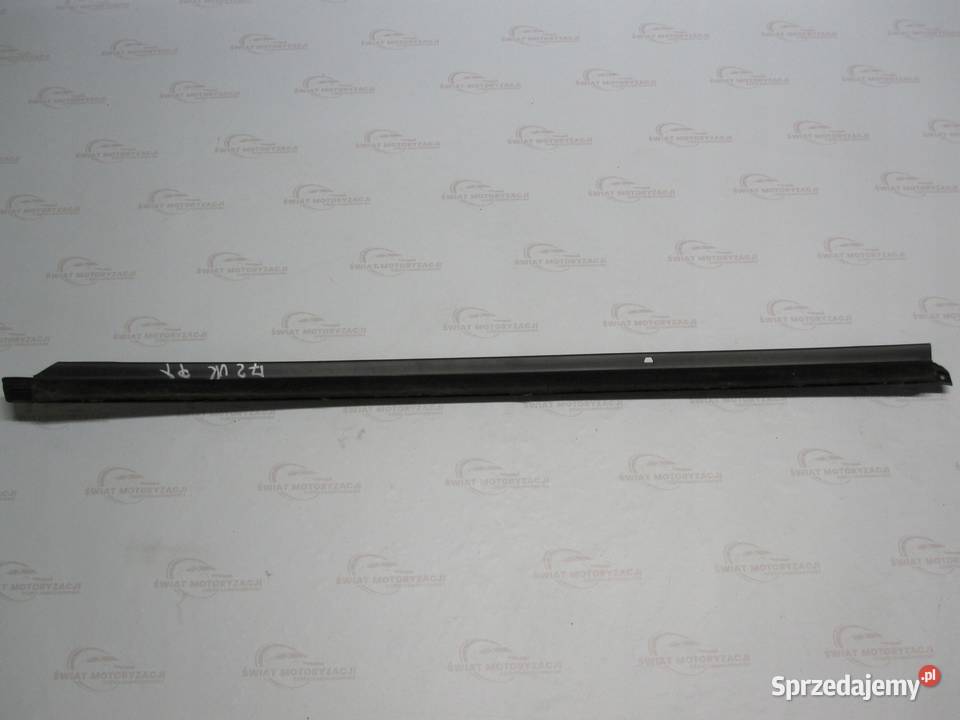 DODGE NITRO 08r listwa zgarniająca drzwi prawy