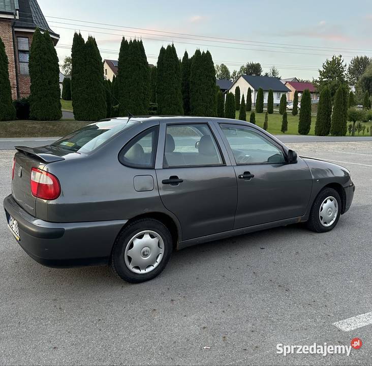 Seat cordoba 14 benzyna 2002r sprzedam