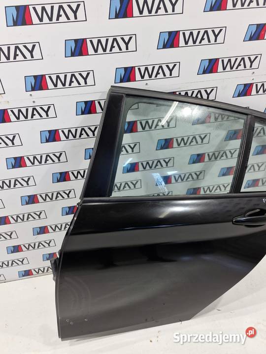 BMW 1 F20 DRZWI LEWY TYŁ TYLNE LEWE 668 SCHWARZ